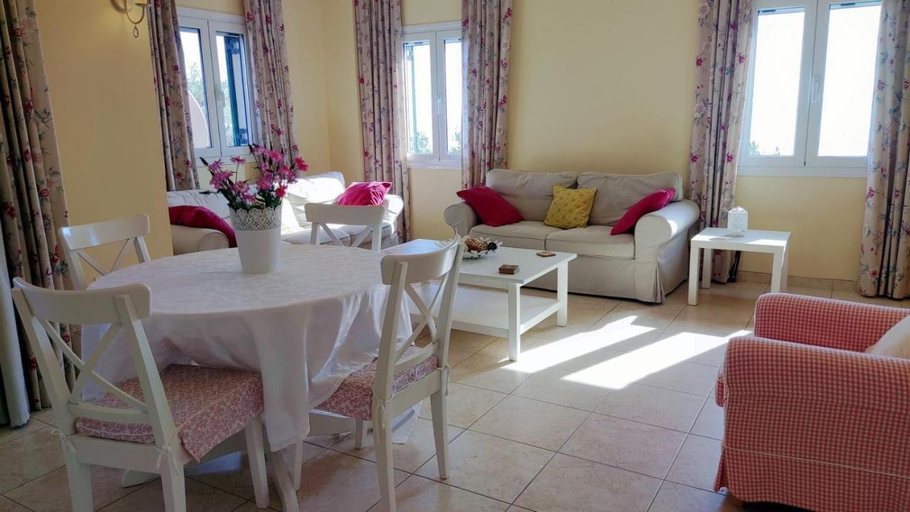 Nikolas House Gimari Extérieur photo
